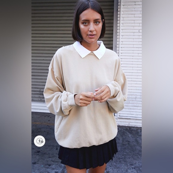 Brandy Melville Sweaters - Brandy Melville- Light Brown Polo Crewneck Sweatshirt- M